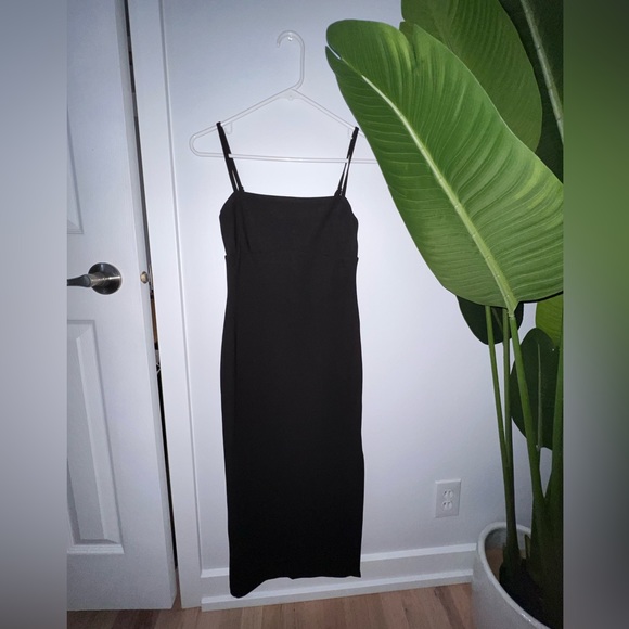 NWT Petal and Pup “freyja” dress - Picture 4 of 7